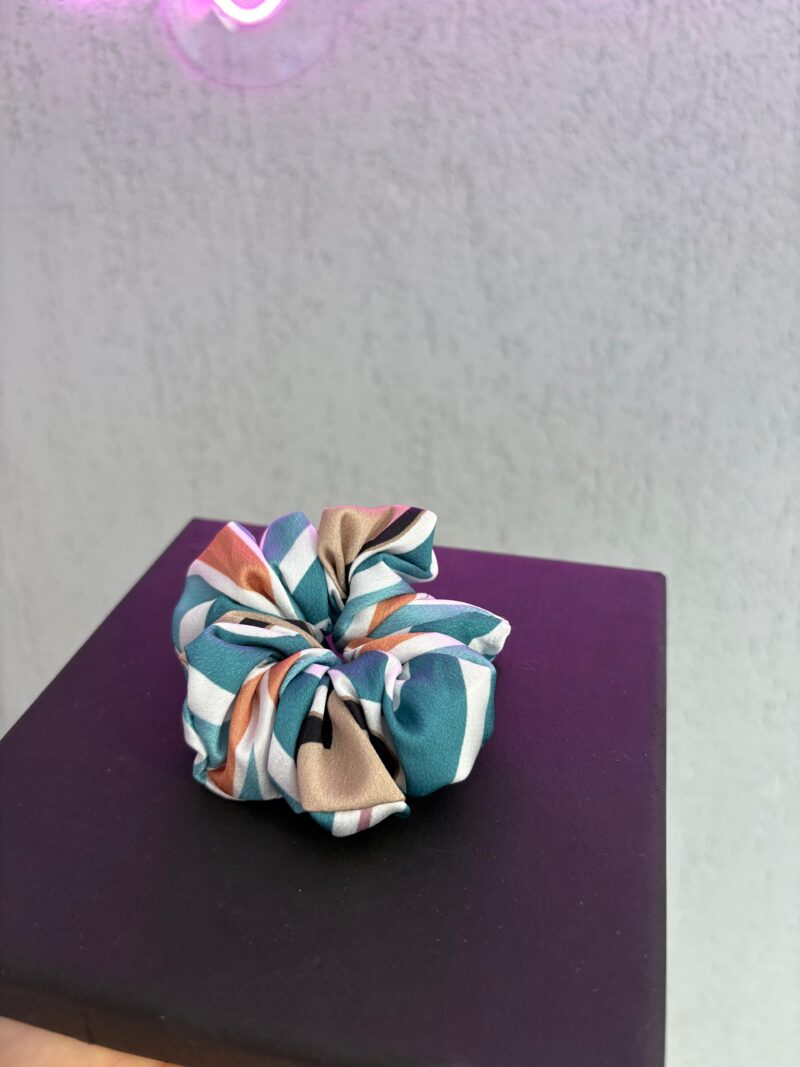 ÇOK RENKLİ SCRUNCHIE