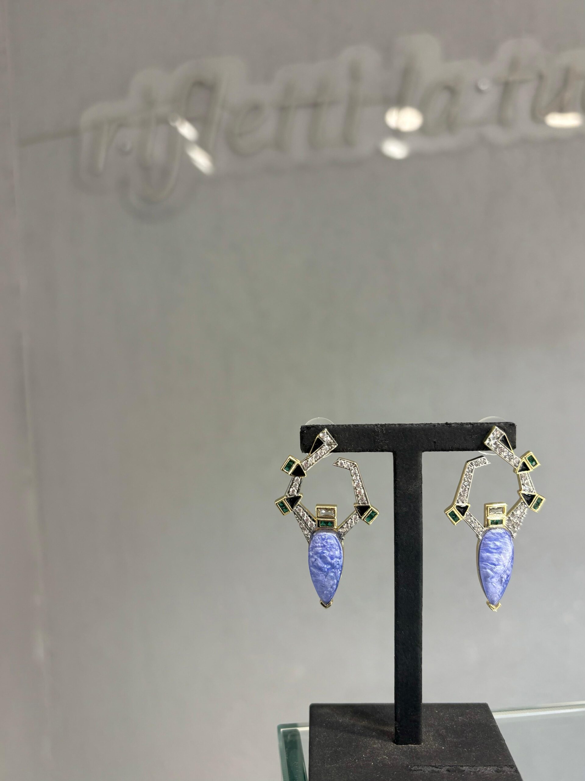 VIP KESİM LİLA TAŞ TASARIM KÜPE - Görsel 2